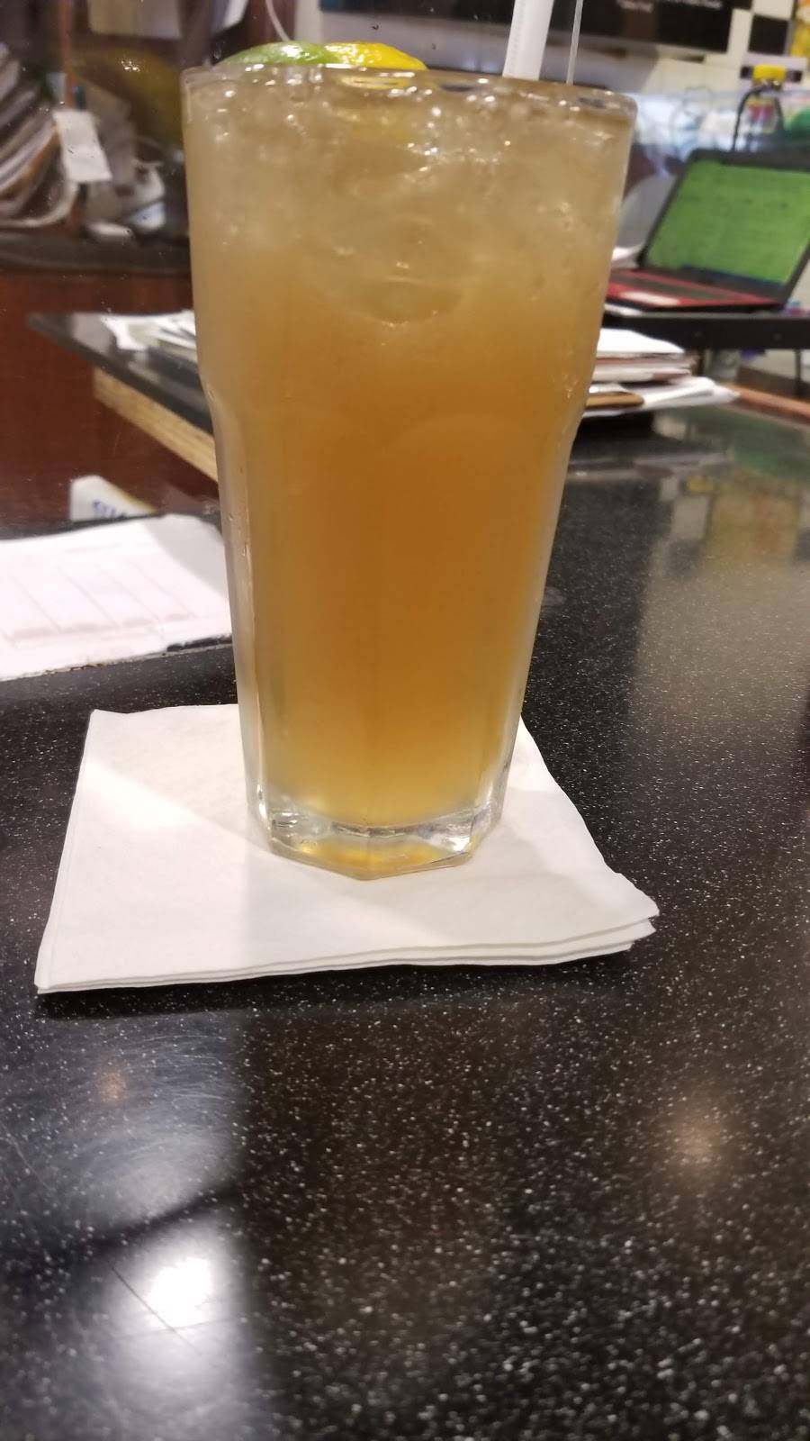 Sizzling Express | restaurant | 600 Pennsylvania Ave SE, Washington, DC 20003, USA | 2025480900 OR +1 202-548-0900