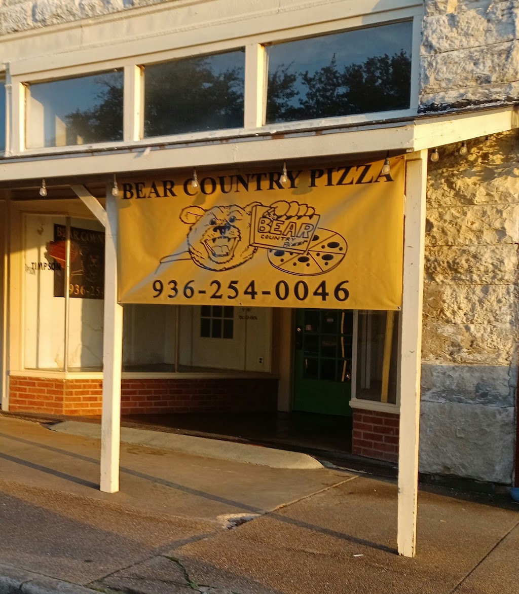 Bear Country Pizza | restaurant | 146 Park Plaza St, Timpson, TX 75975, USA | 9362540046 OR +1 936-254-0046