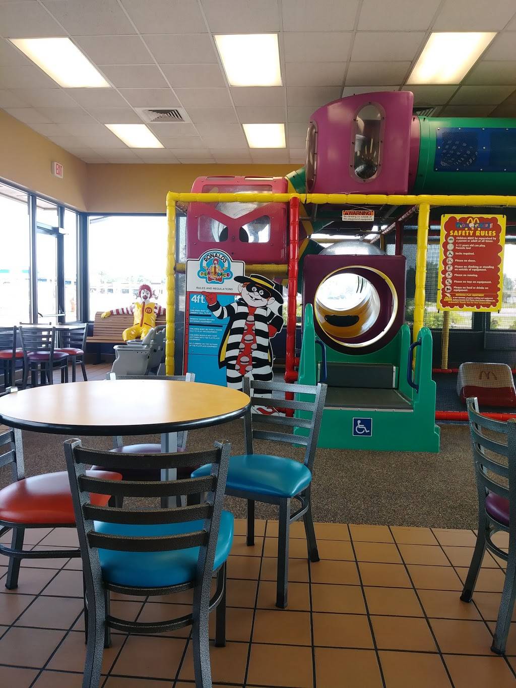 McDonalds | restaurant | 840 Eisenhower Dr, Kimberly, WI 54136, USA | 9207359292 OR +1 920-735-9292