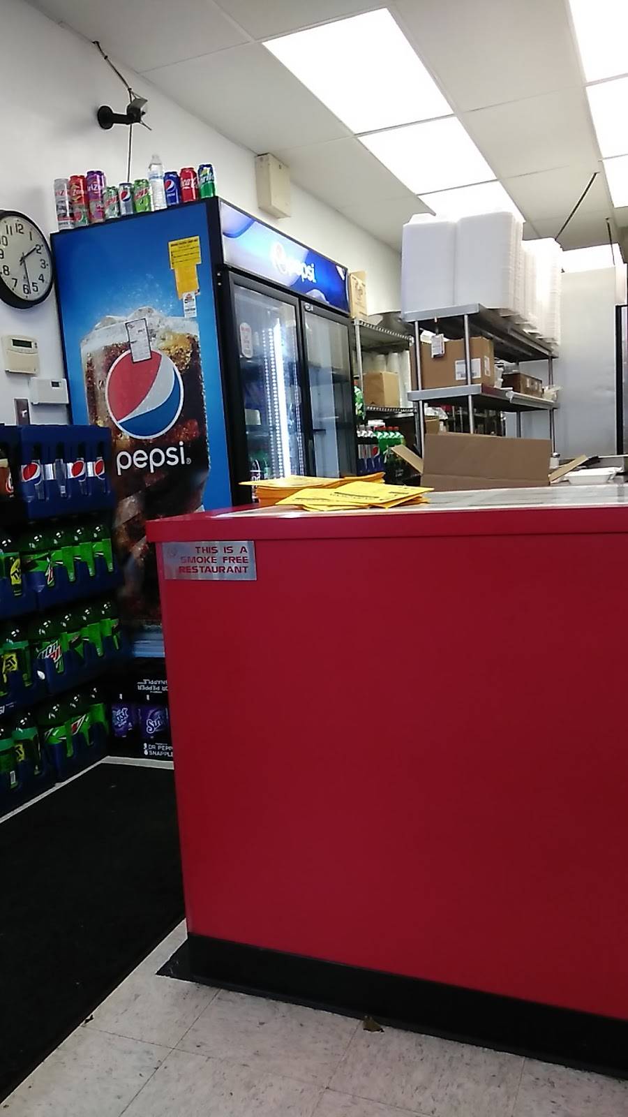 Golden Chicken | restaurant | 6806 W Villard Ave, Milwaukee, WI 53218, USA | 4144624211 OR +1 414-462-4211