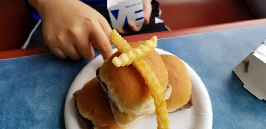 White Castle | restaurant | 540 Walt Whitman Rd, Huntington Station, NY 11747, USA | 6316733838 OR +1 631-673-3838