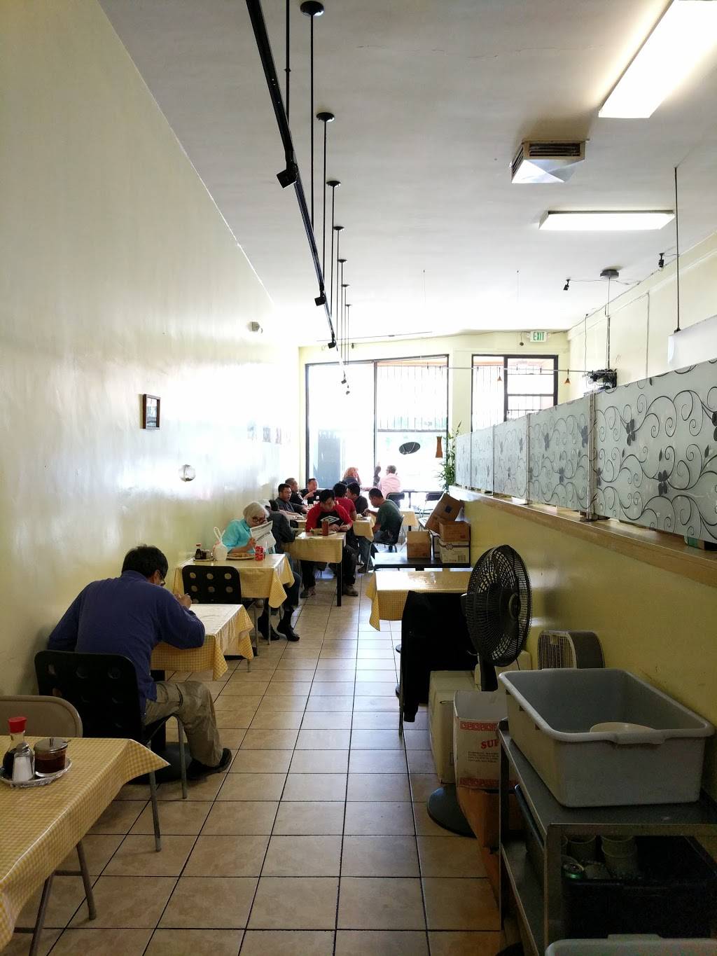 Golden Moon Restaurant | restaurant | 2511 Geneva Ave, Daly City, CA 94014, USA | 4152398855 OR +1 415-239-8855