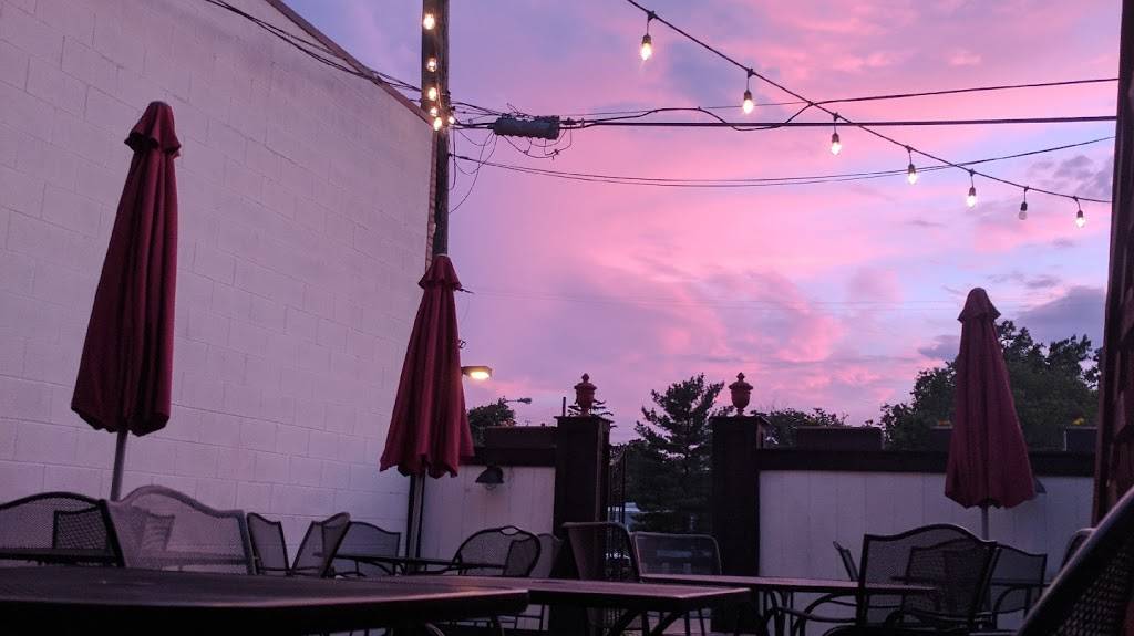 Bittersweet Cafe | restaurant | 112 S Saginaw St, Holly, MI 48442, USA | 2483280800 OR +1 248-328-0800