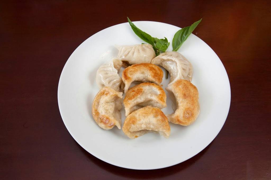 Yum Yum Eastern Sushi and Chinese Fusion | restaurant | 3279 Richmond Ave, Staten Island, NY 10312, USA | 7182279900 OR +1 718-227-9900