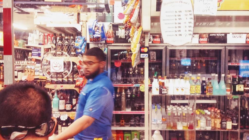 La Familia Bar Restaurant | restaurant | 2818 NW 22nd Ave, Miami, FL 33142, USA | 3056336556 OR +1 305-633-6556