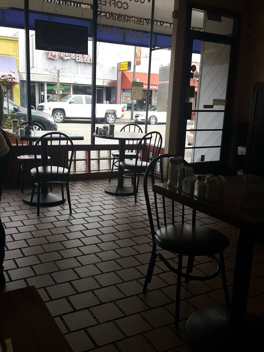 Cafe of the Bay | restaurant | 4011 MacArthur Blvd, Oakland, CA 94619, USA | 5104822713 OR +1 510-482-2713