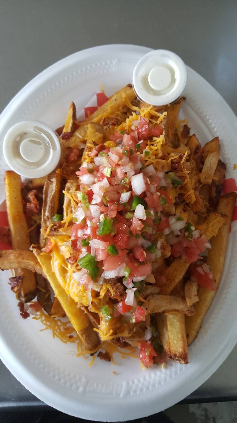 Classic Burger | restaurant | 4515 Mowery Rd, Houston, TX 77047, USA | 7132399828 OR +1 713-239-9828