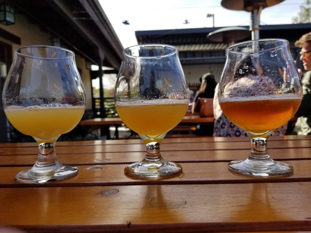 Fieldwork Brewing Company | restaurant | 560 Munras Ave, Monterey, CA 93940, USA | 8313240658 OR +1 831-324-0658