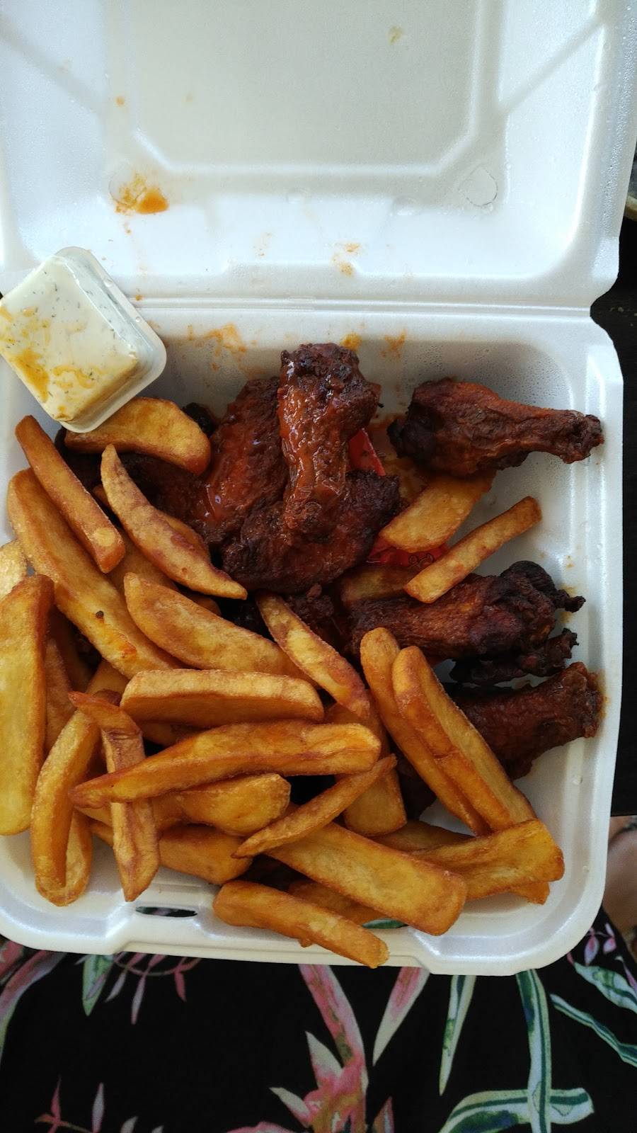 Bistro on Avenue | restaurant | 1988 Avenue Rd, Toronto, ON M5M 4Y4, Canada | 4167831928 OR +1 416-783-1928