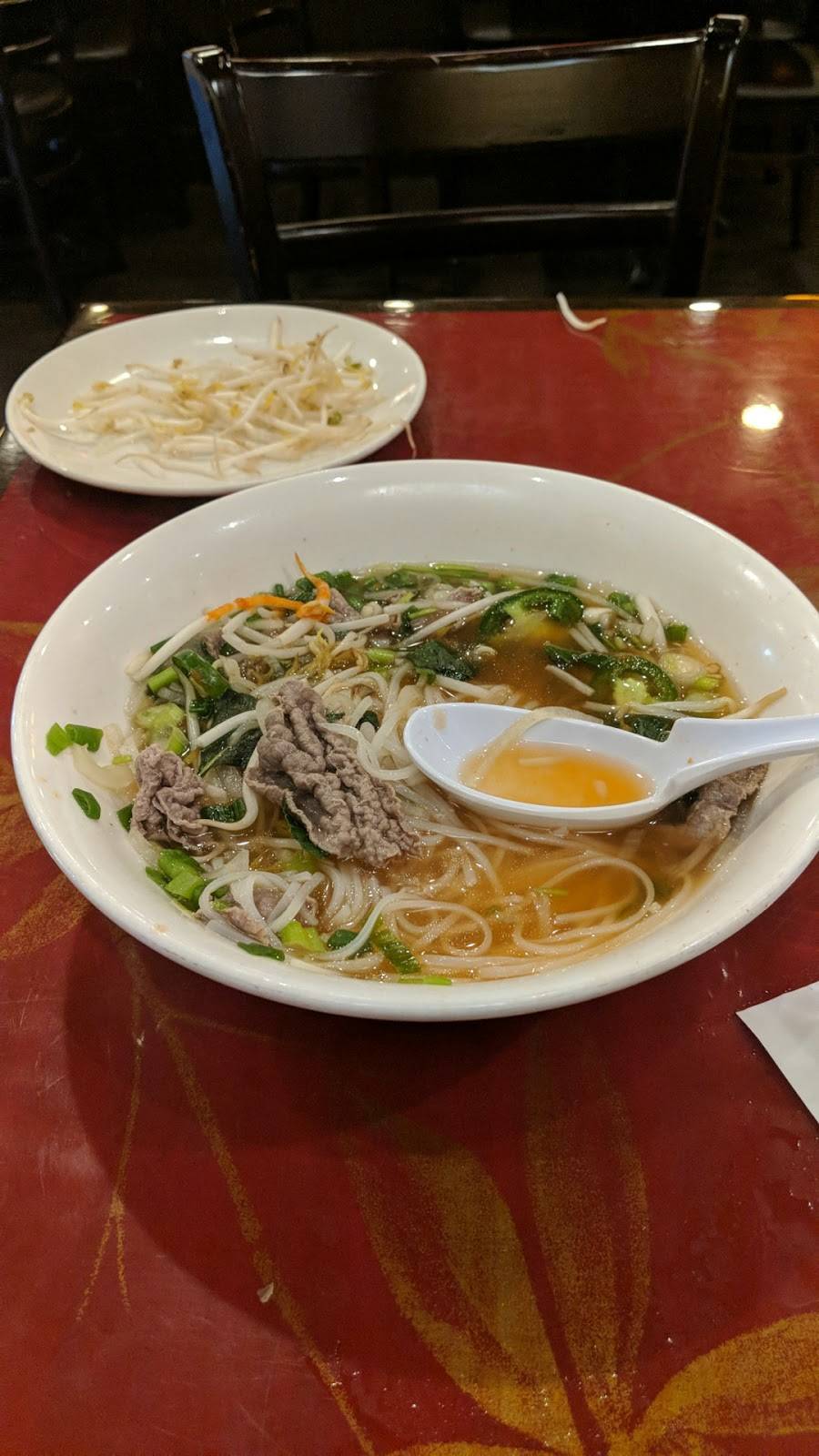 Pho & Grill | restaurant | 18153 Village Mart Dr, Olney, MD 20832, USA | 3012607728 OR +1 301-260-7728