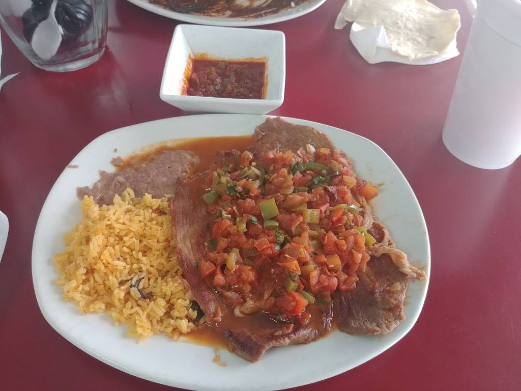 Antojitos Veracruzanos & Refresqueria | restaurant | 8103 Airline Dr, Houston, TX 77037, USA | 3463097316 OR +1 346-309-7316