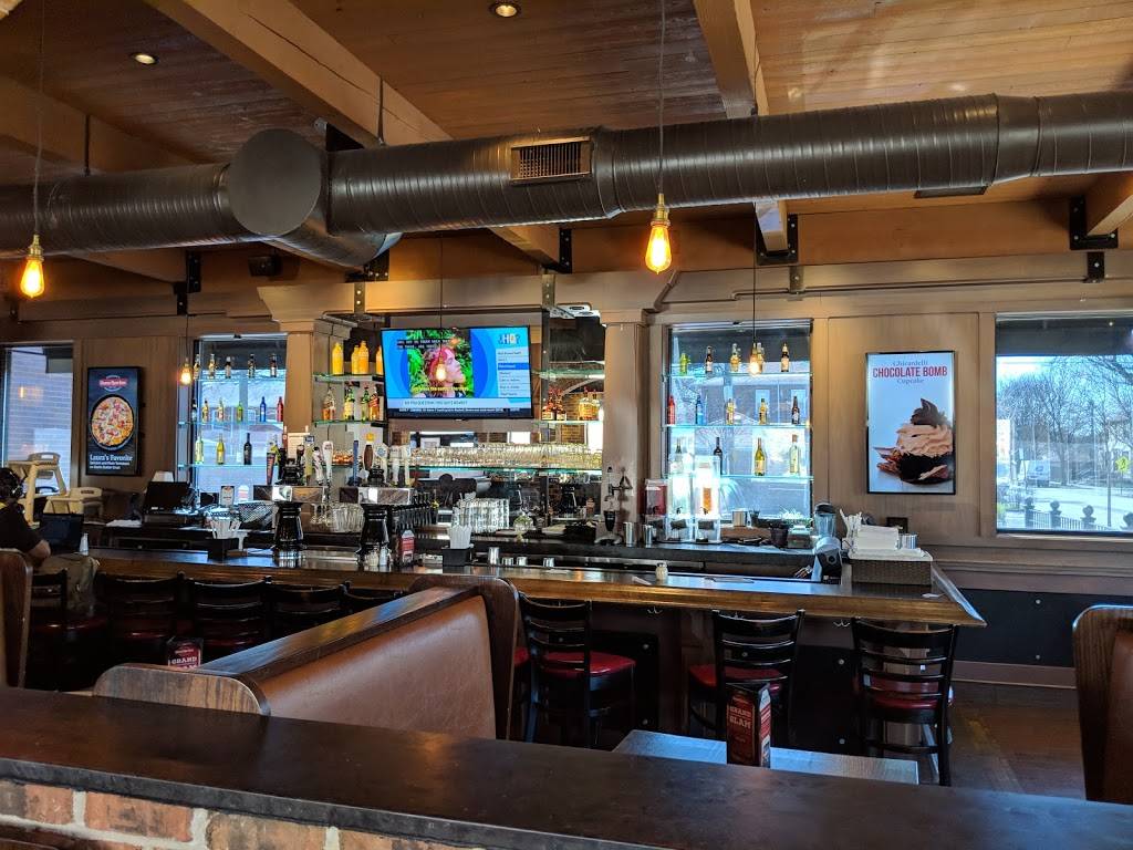 Home Run Inn Pizza | meal delivery | 10900 S Western Ave, Chicago, IL 60643, USA | 7734329696 OR +1 773-432-9696