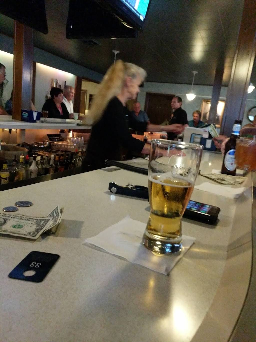 Mer & Jackies Supper Club | restaurant | 4899 County Rd Ee, Appleton, WI 54913, USA | 9207347407 OR +1 920-734-7407