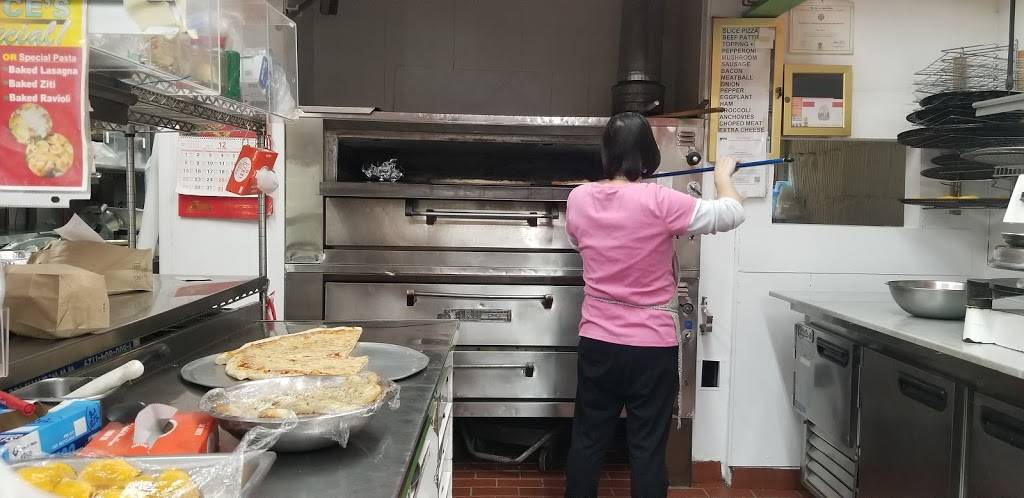 Venice Pizzeria | meal delivery | 1539 Unionport Rd, The Bronx, NY 10462, USA | 7188285664 OR +1 718-828-5664