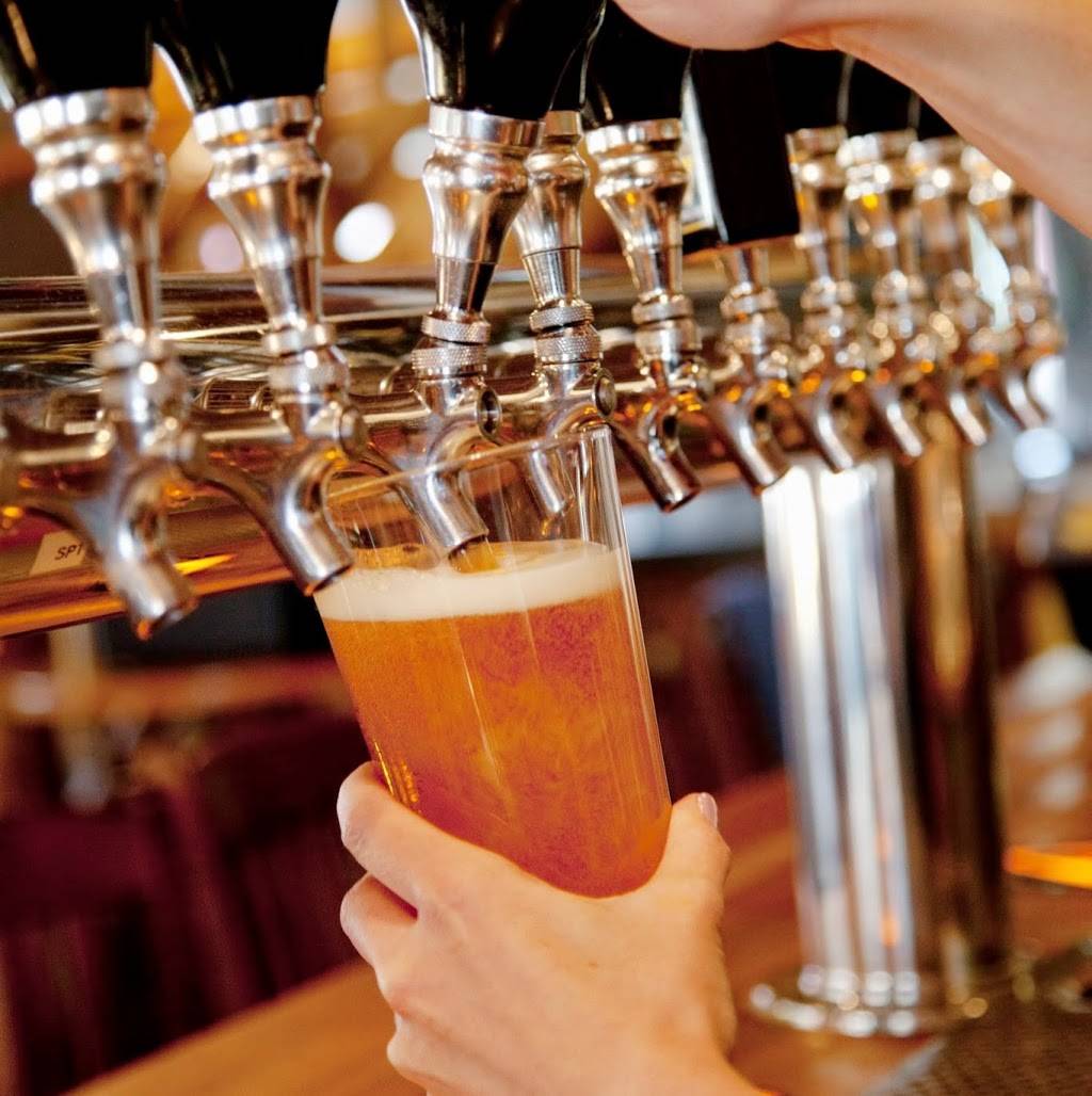 Franklins Cove | restaurant | 40675 Murrieta Hot Springs Rd, Murrieta, CA 92562, USA | 9516962211 OR +1 951-696-2211