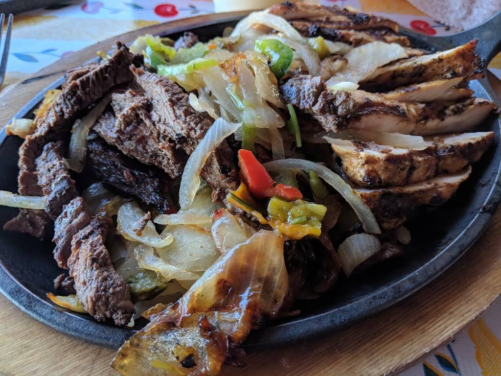 Hula Hut | restaurant | 3825 Lake Austin Blvd, Austin, TX 78703, USA | 5124764852 OR +1 512-476-4852