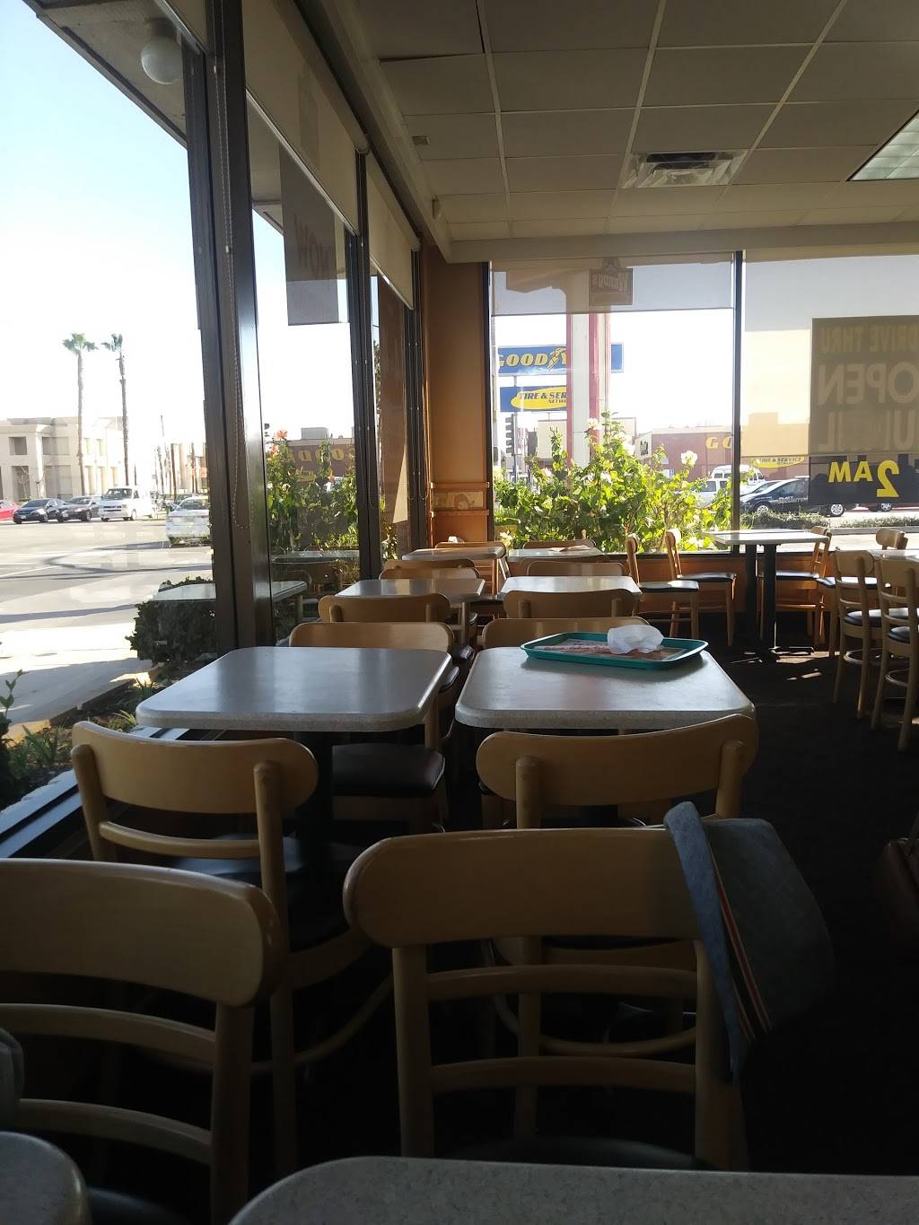 Wendys | restaurant | 2201 N Bellflower Blvd, Long Beach, CA 90815, USA | 5625972822 OR +1 562-597-2822