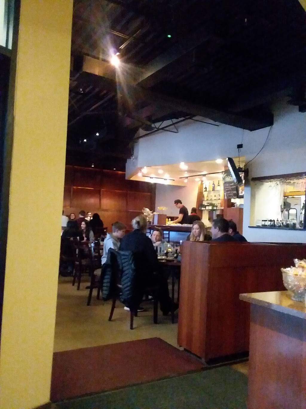 Bistro Dragon | restaurant | 644 Meacham Rd, Elk Grove Village, IL 60007, USA | 8478956141 OR +1 847-895-6141