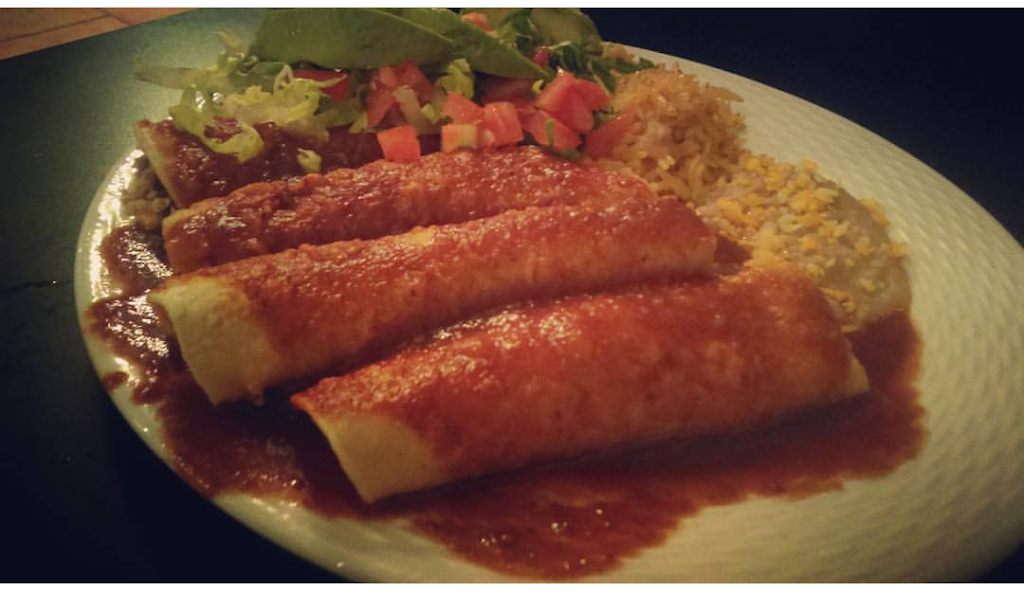 La Hacienda | restaurant | 25 Talbot St E, Leamington, ON N8H 1L1, Canada | 5487840021 OR +1 548-784-0021