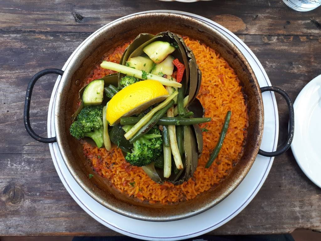 La Bodega | restaurant | 3698 Rue Principale, Dunham, QC J0E 1M0, Canada | 4502840580 OR +1 450-284-0580