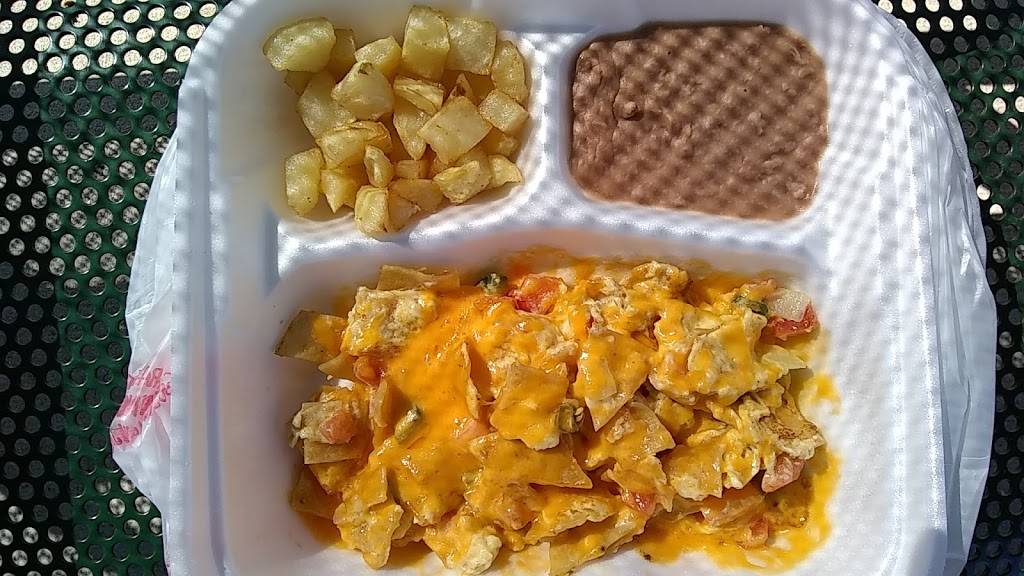 Los Potrillos | restaurant | 2555 Castroville Rd # 101, San Antonio, TX 78237, USA | 2104349449 OR +1 210-434-9449