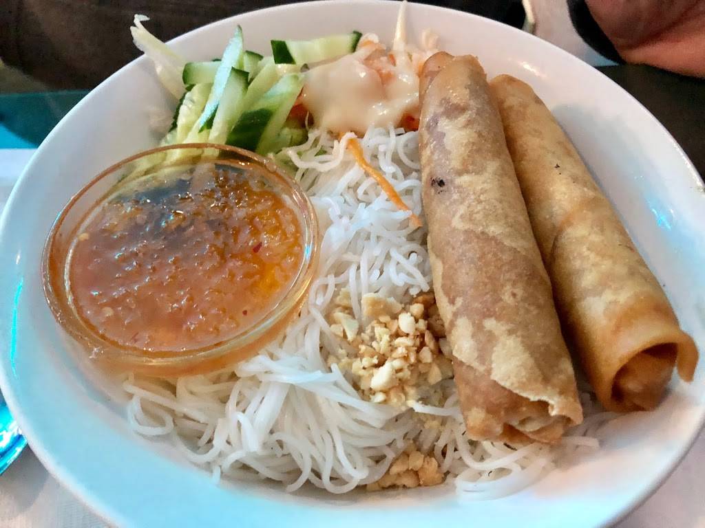 Restaurant Chez Lam | restaurant | 123 Rue Dumont, Vaudreuil-Dorion, QC J7V 1W9, Canada | 4504552600 OR +1 450-455-2600