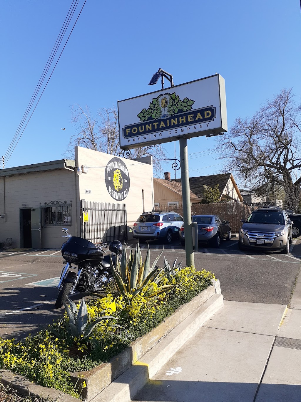 Fountainhead Brewing Company | restaurant | 4621 24th St, Sacramento, CA 95822, USA | 9162284610 OR +1 916-228-4610