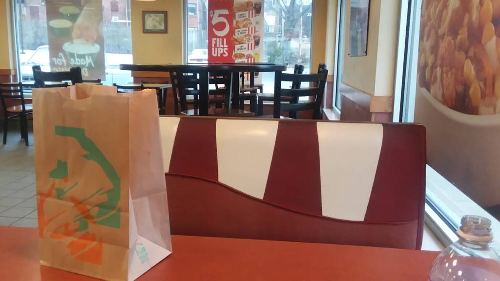 KFC | restaurant | 620 E Landmarks Blvd, Alton, IL 62002, USA | 6184623164 OR +1 618-462-3164