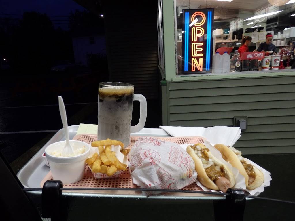 Dog n Suds | restaurant | 2050 N Ridge Rd, Elyria, OH 44035, USA | 4403243636 OR +1 440-324-3636