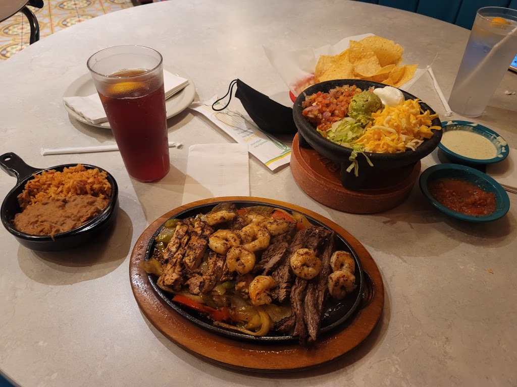 Chuys | restaurant | 10610 Pines Blvd Building P9, Pembroke Pines, FL 33026, USA | 9547649799 OR +1 954-764-9799