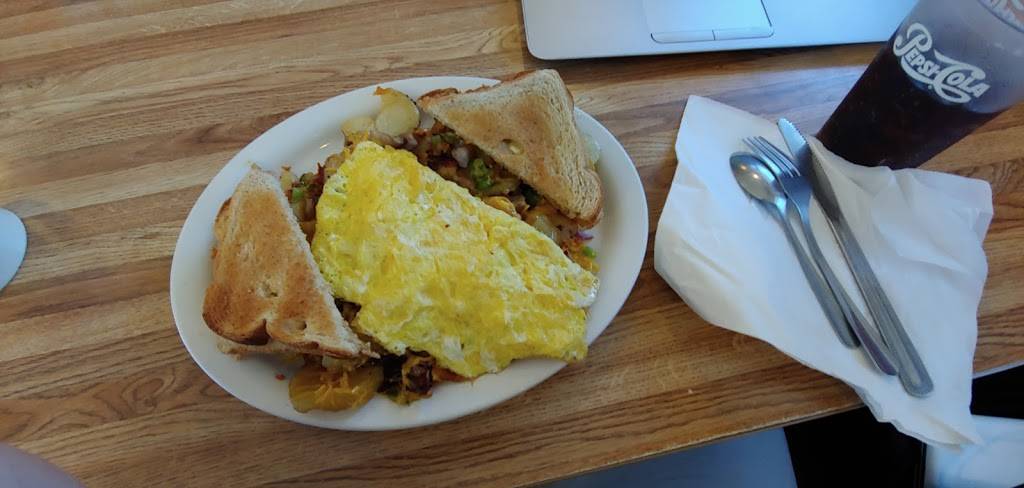 Cruisin Cafe | restaurant | 1010 Market St, Nekoosa, WI 54457, USA | 7158861626 OR +1 715-886-1626