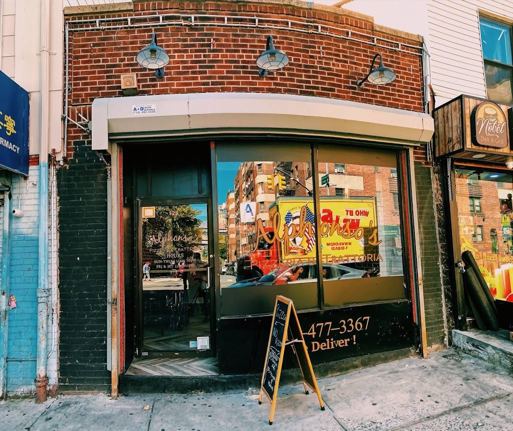 Alphonso’s Pizzeria Trattoria | restaurant | 525 Grand St, New York, NY 10002, USA | 2124773367 OR +1 212-477-3367