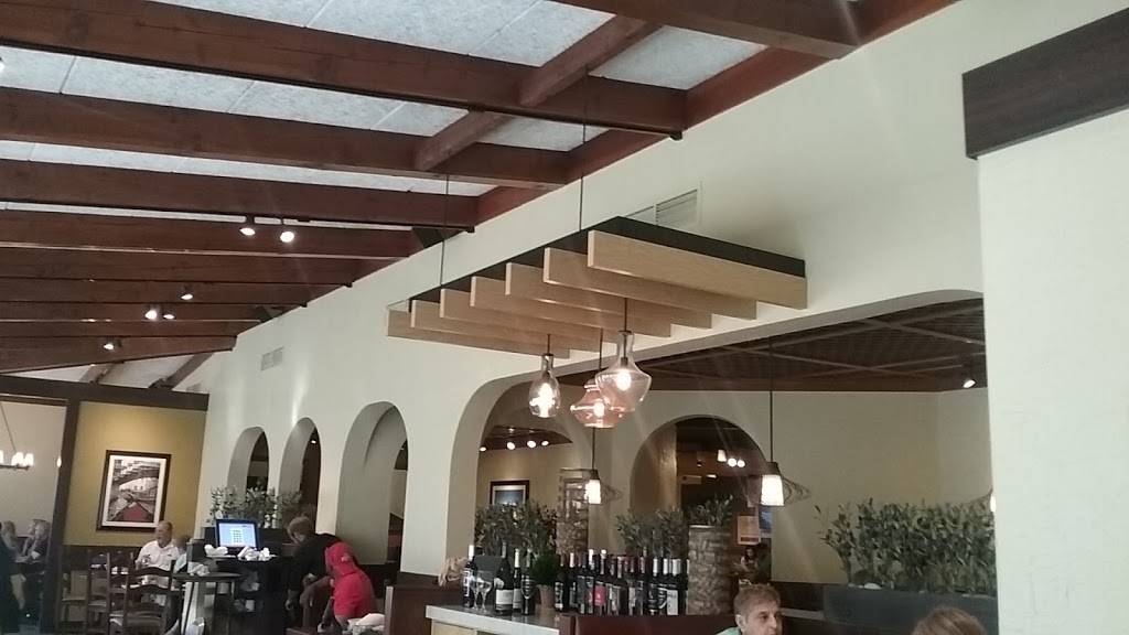 Olive Garden Italian Restaurant | meal takeaway | 5740 Youngstown Warren Rd, Niles, OH 44446, USA | 3306522014 OR +1 330-652-2014