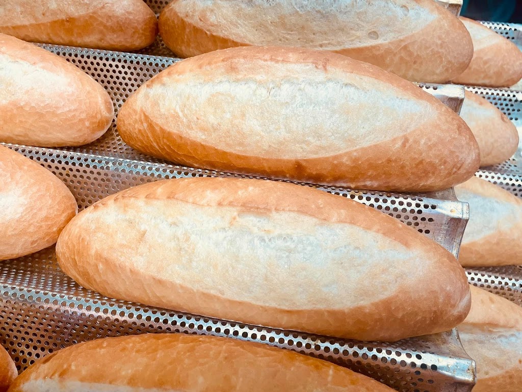 Bach Lac Bakery and Boba | restaurant | 260 Ave A SW, Winter Haven, FL 33880, USA | 8632295507 OR +1 863-229-5507