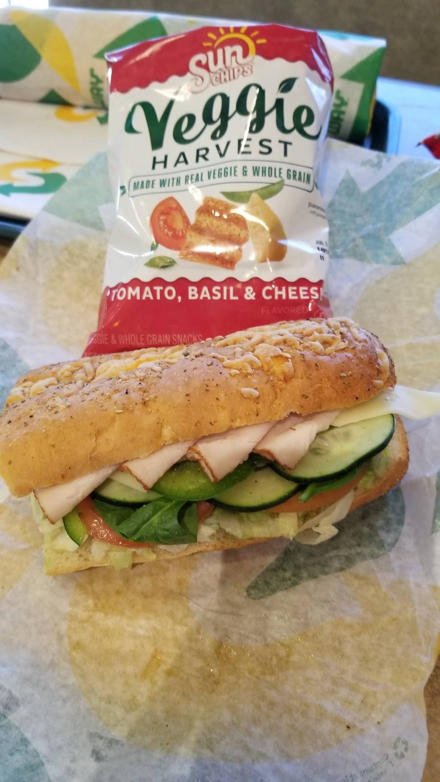 Subway | restaurant | 1277 - 1283 W Henderson Ave, Porterville, CA 93257, USA | 5597823342 OR +1 559-782-3342