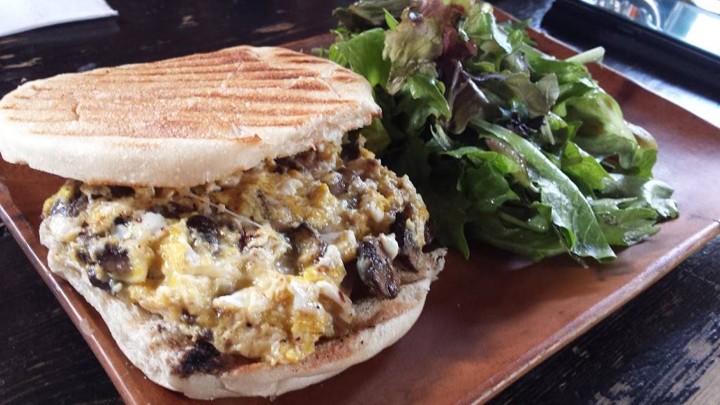 One Stop | restaurant | 134 Kingsland Ave, Brooklyn, NY 11222, USA | 7185990128 OR +1 718-599-0128