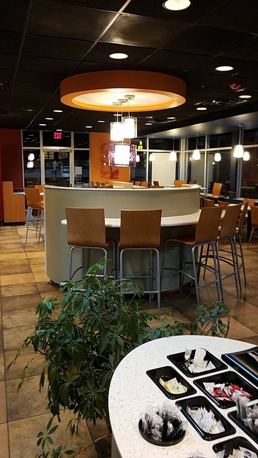 Taco Bell | meal takeaway | 70 Homer Adams Pkwy, Alton, IL 62002, USA | 6184668897 OR +1 618-466-8897