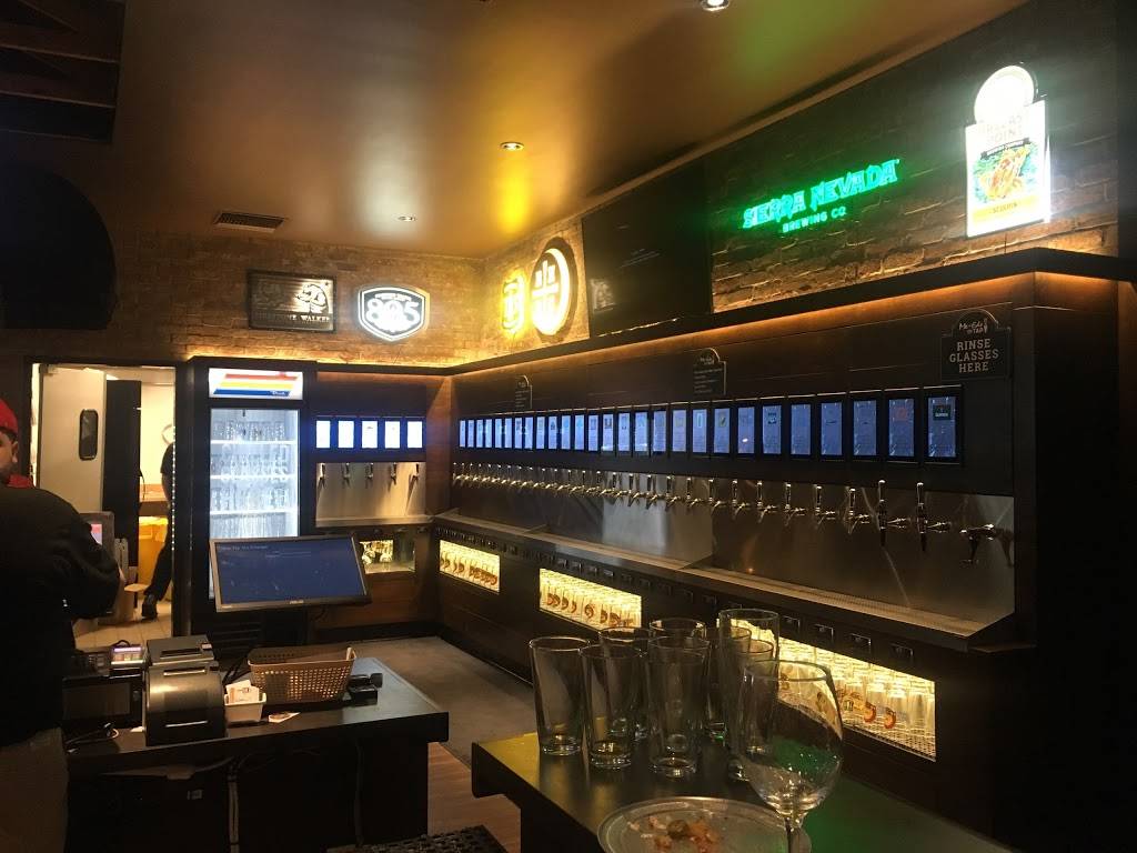 Me-n-Eds On Tap | restaurant | 1247 N. Wishon, Fresno, CA 93728, USA | 5594421247 OR +1 559-442-1247