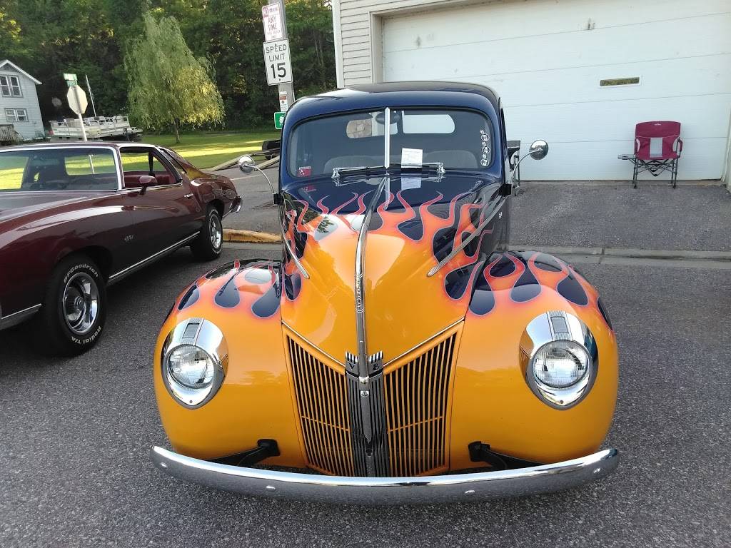 Full Throttle Nights | restaurant | 109 W Broadway St, Rock Springs, WI 53961, USA | 6086978643 OR +1 608-697-8643