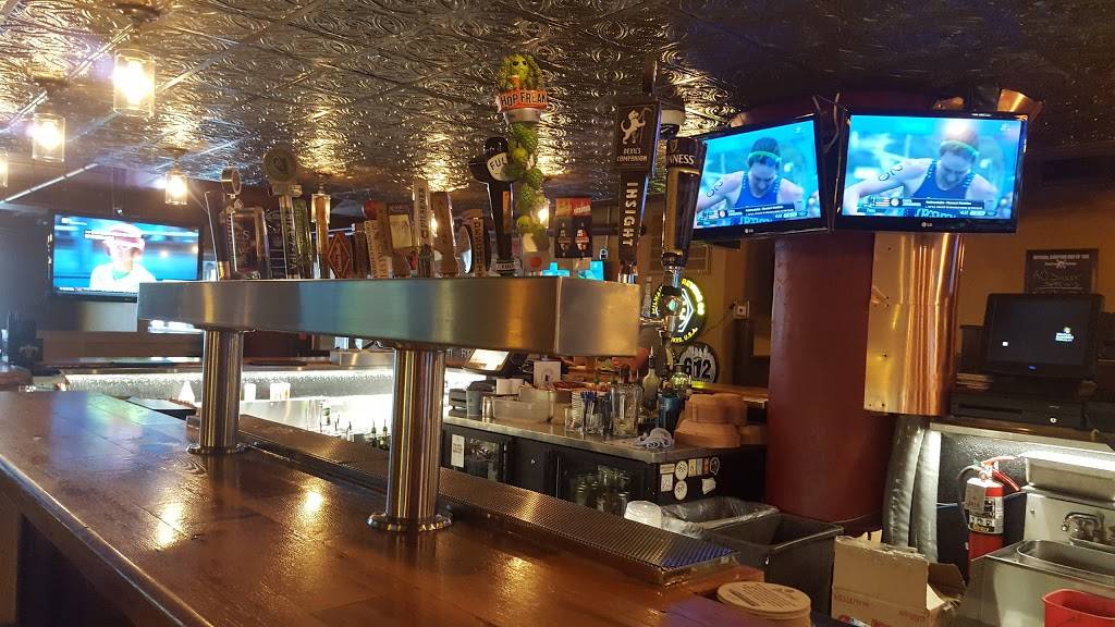 Crooked Pint Ale House | restaurant | 501 S Washington Ave, Minneapolis, MN 55415, USA | 6128776900 OR +1 612-877-6900