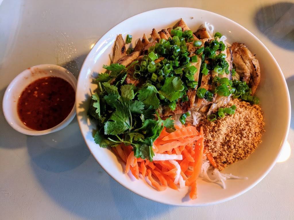 I Luv Pho Noodle Soup & Grills | restaurant | 7929 Forest Ln, Dallas, TX 75230, USA | 9724006324 OR +1 972-400-6324