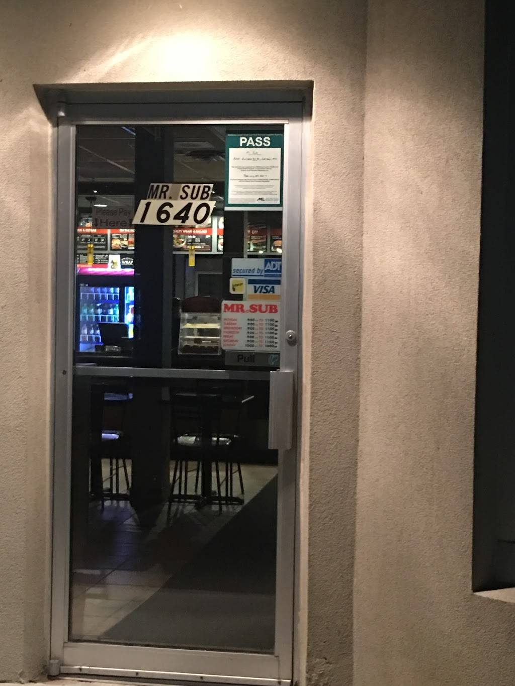 Mr.Sub | restaurant | 1640 Dundas St, London, ON N5W 3C4, Canada | 5194537590 OR +1 519-453-7590