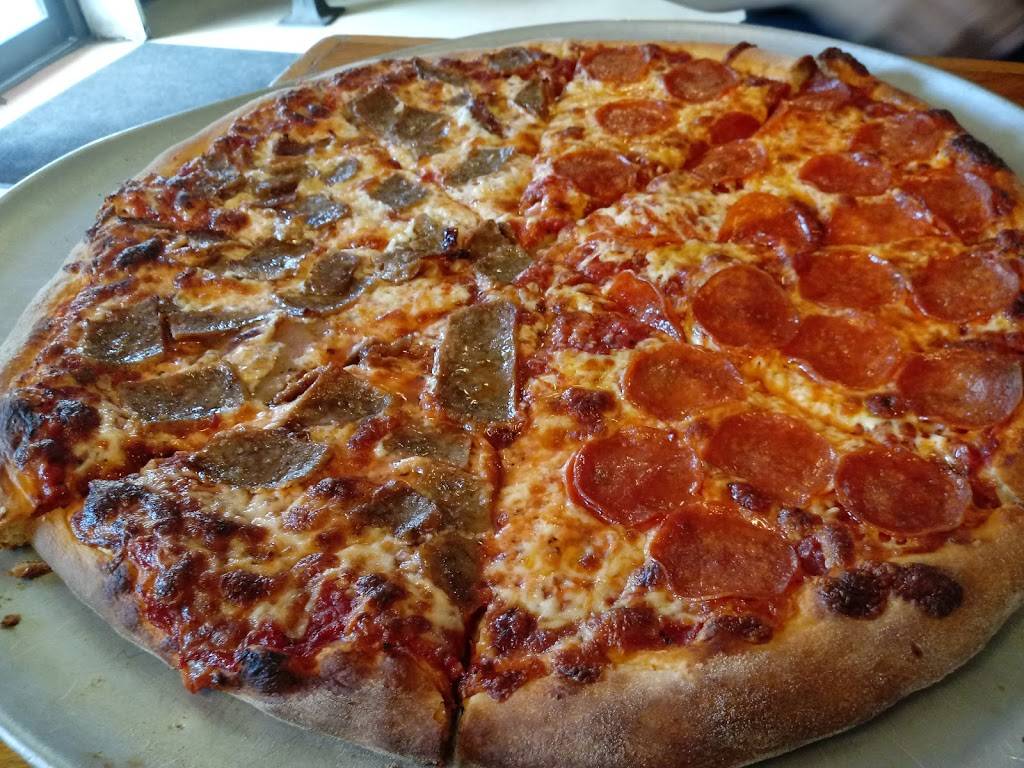 Sys New York Pizza | restaurant | 1211 Alder St, Eugene, OR 97401, USA | 5416869598 OR +1 541-686-9598