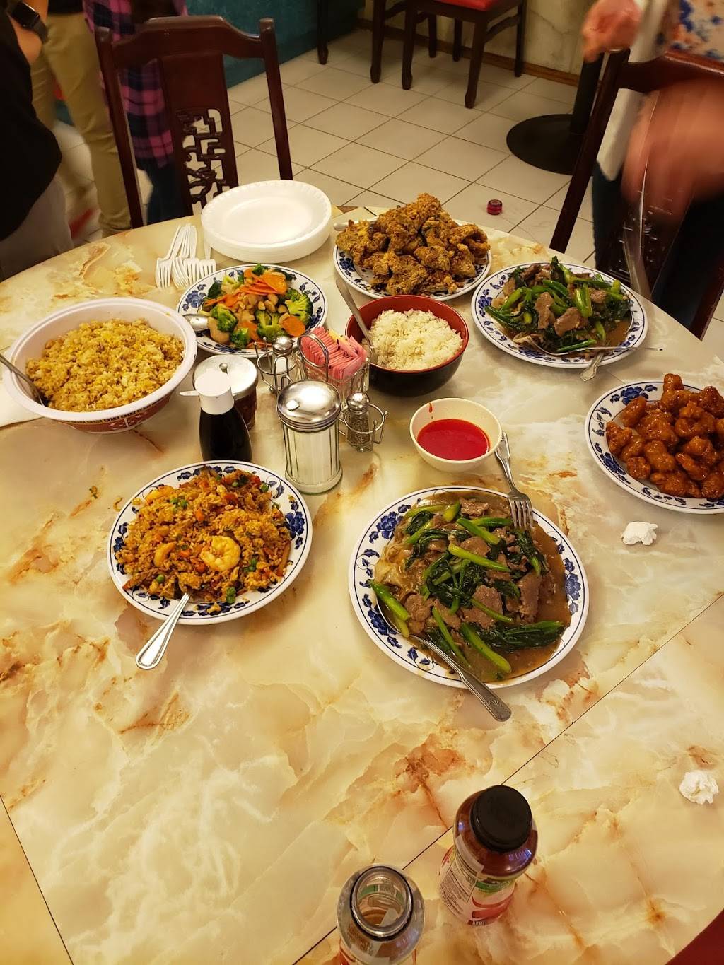 New Maxims Palace | restaurant | 2810 El Cajon Blvd, San Diego, CA 92104, USA | 6192848888 OR +1 619-284-8888