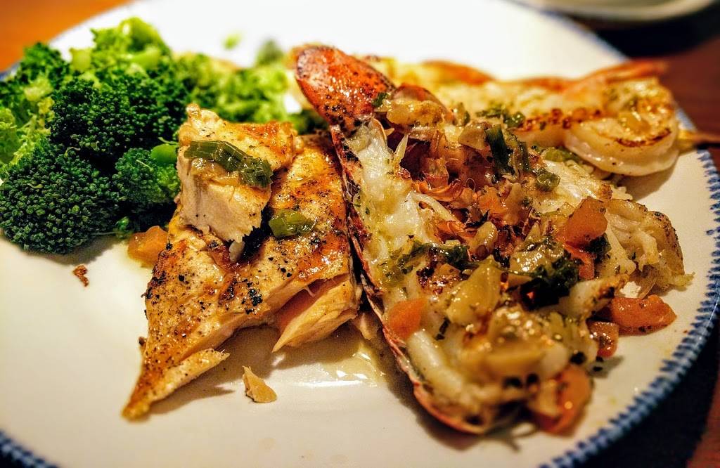 Red Lobster | restaurant | 200 N New Hope Rd, Gastonia, NC 28054, USA | 7048683884 OR +1 704-868-3884