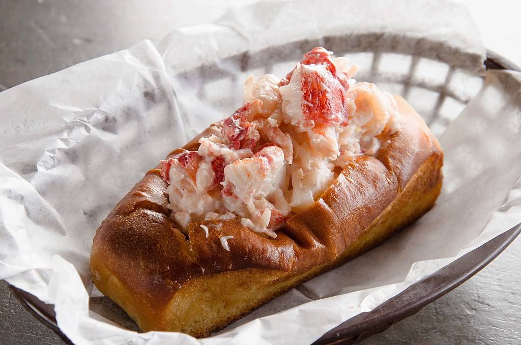 20 Feet Seafood Joint | restaurant | 1160 Peavy Rd, Dallas, TX 75218, USA | 9727077442 OR +1 972-707-7442