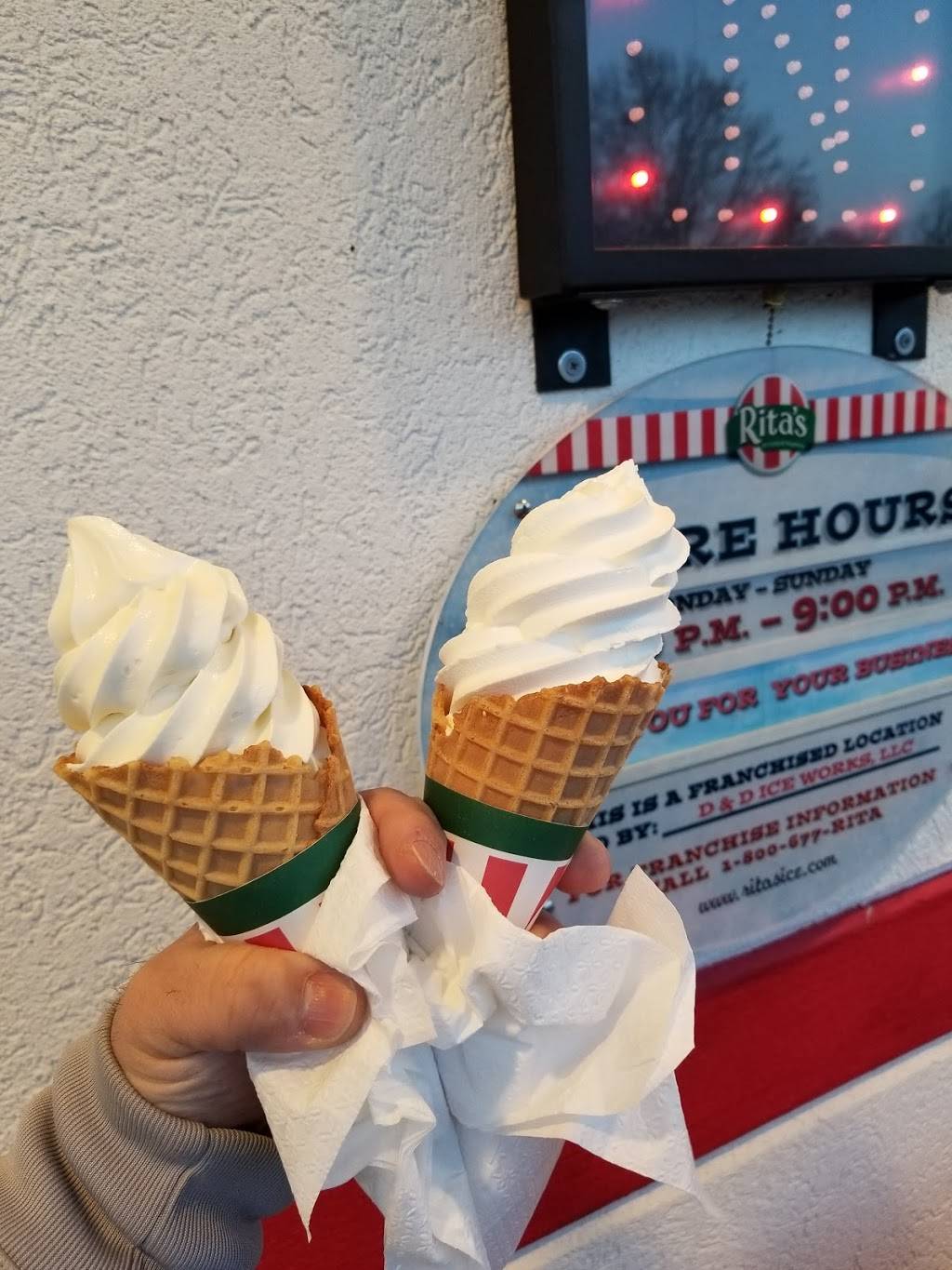 Ritas Italian Ice & Frozen Custard | restaurant | 139 S Hanover St, Hummelstown, PA 17036, USA | 7174828916 OR +1 717-482-8916