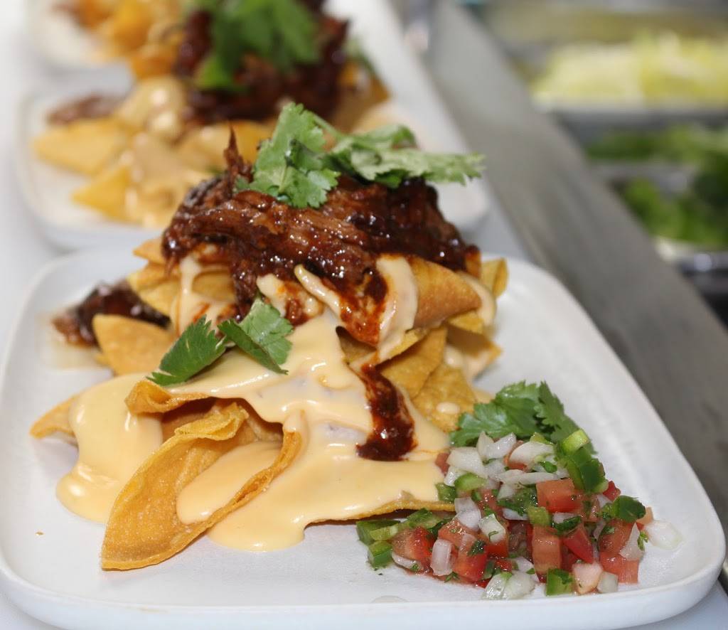 The Cloverfield | restaurant | 3300 Airport Ave, Santa Monica, CA 90405, USA | 4245002075 OR +1 424-500-2075