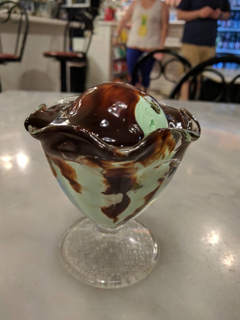 Southern Sweets Ice Cream & Sandwich Shop | restaurant | 917 Bay St F Old Bay Marketplace Hallway, Beaufort, SC 29902, USA | 8433790798 OR +1 843-379-0798