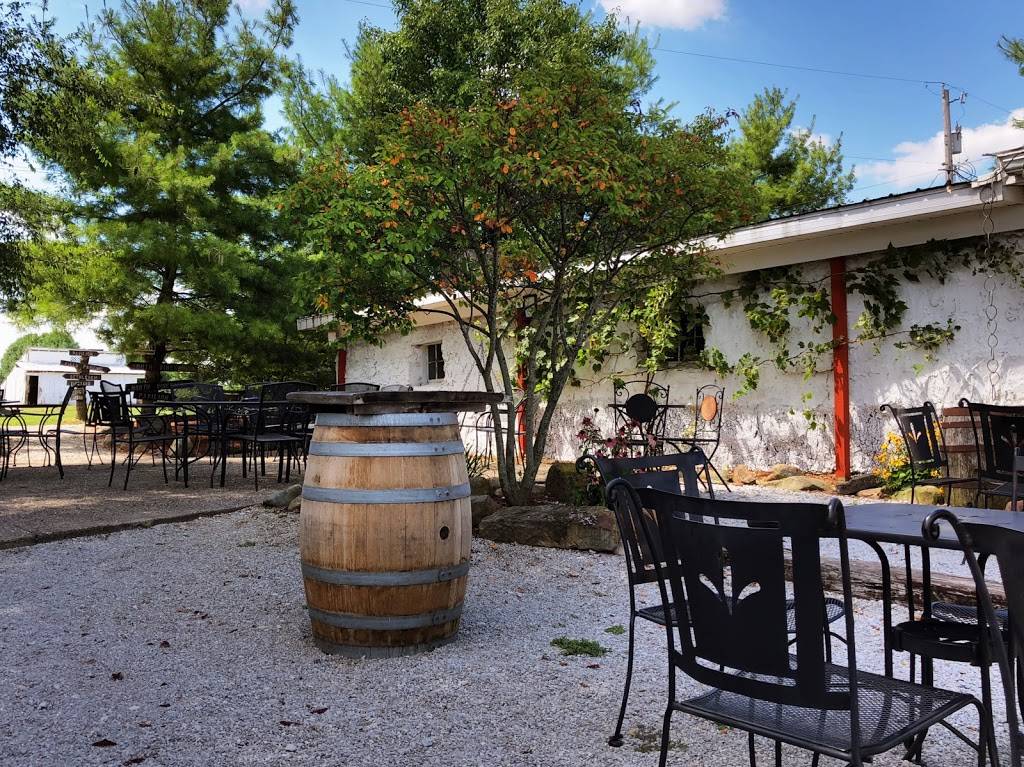 Perennial Vineyards | restaurant | 11877 Poorman St SW, Navarre, OH 44662, USA | 3308323677 OR +1 330-832-3677